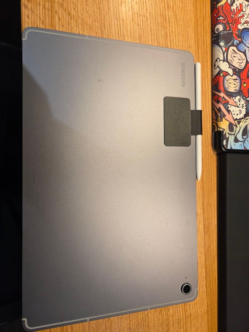 Samsung Galaxy TabS10FE+本体　純正キーボードカバー