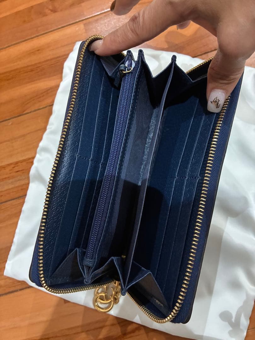 GUCCI ネイビー 長財布 GGロゴ