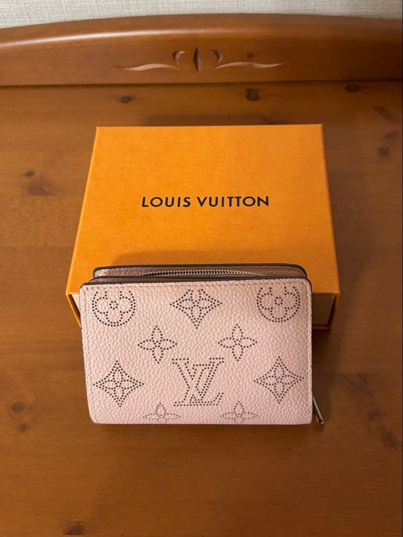 ルイヴィトン ポルトフォイユクレア マヒナ(ジャスミンピンク)