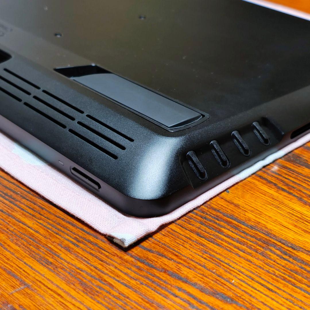 Wacom Cintiq Pro 16 2021年製 ＆ タブレットスタンド