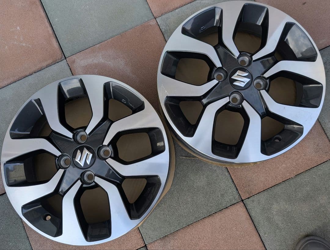 【程度良好】スズキ ソリオ 純正ホイール 現行ソリオのスタッドレス用に！ 2枚①