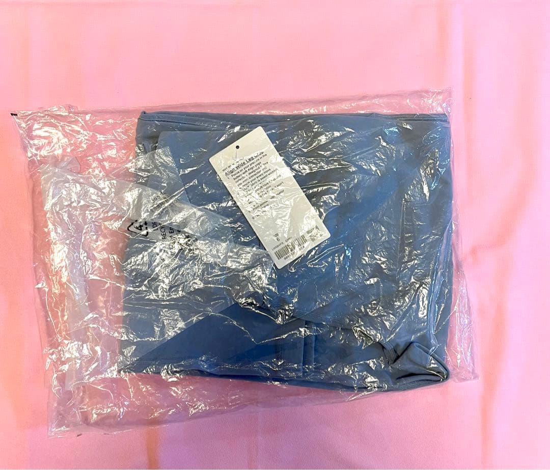 【ルルレモン】Align Wide Leg Crop パンツ　サイズ６