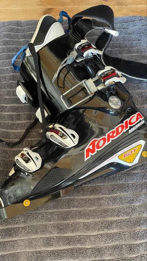 ノルディカ大人ジュニアスキーブーツスキー靴2525.5cm女性子供男性
