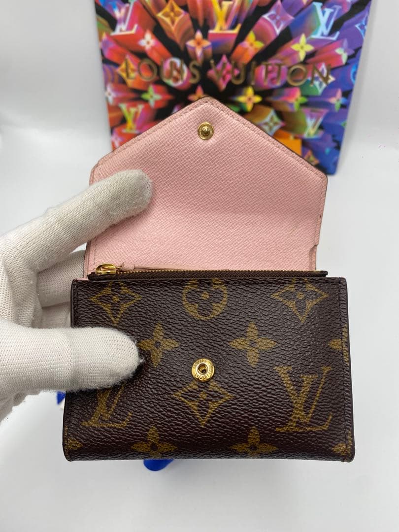 ルイヴィトン　モノグラム　ポルトフォイユ　ヴィクトリーヌ　財布　三つ折り財布