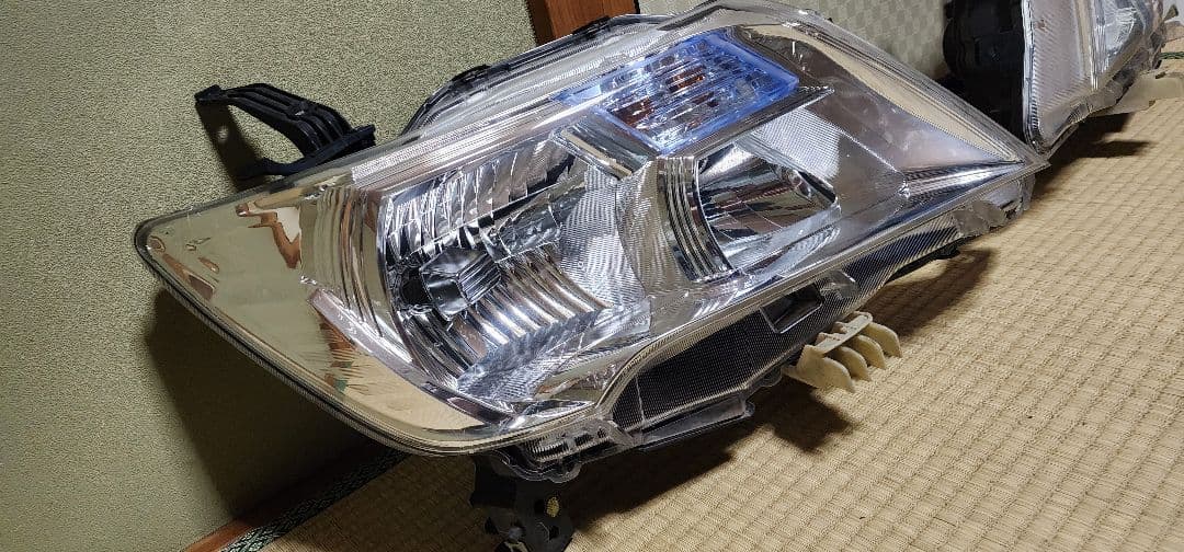 日産 セレナ FC26(2013) （2個口発送・直接引取も可）