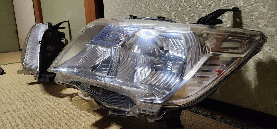 日産 セレナ FC26(2013) （2個口発送・直接引取も可）