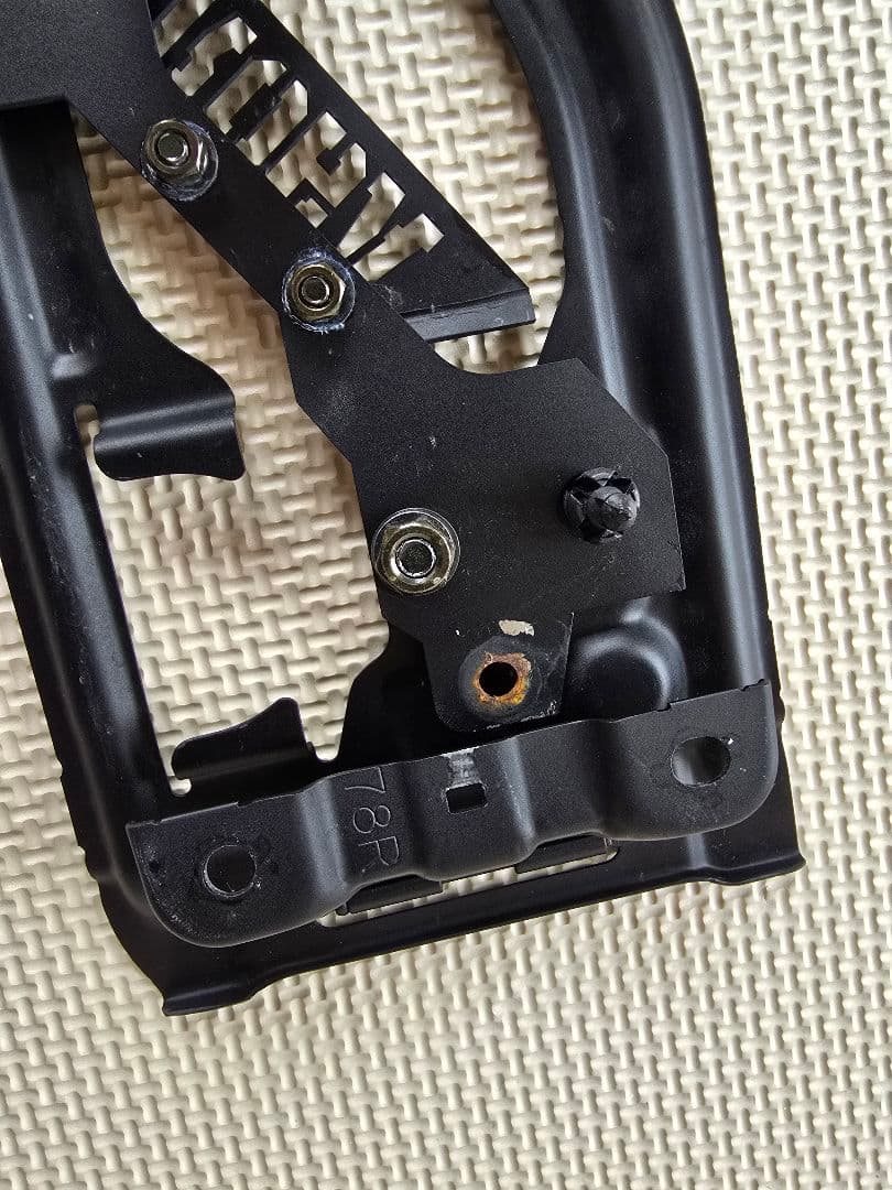 JB64ジムニー用 R06A刻印式スケルトン型燃料リッド