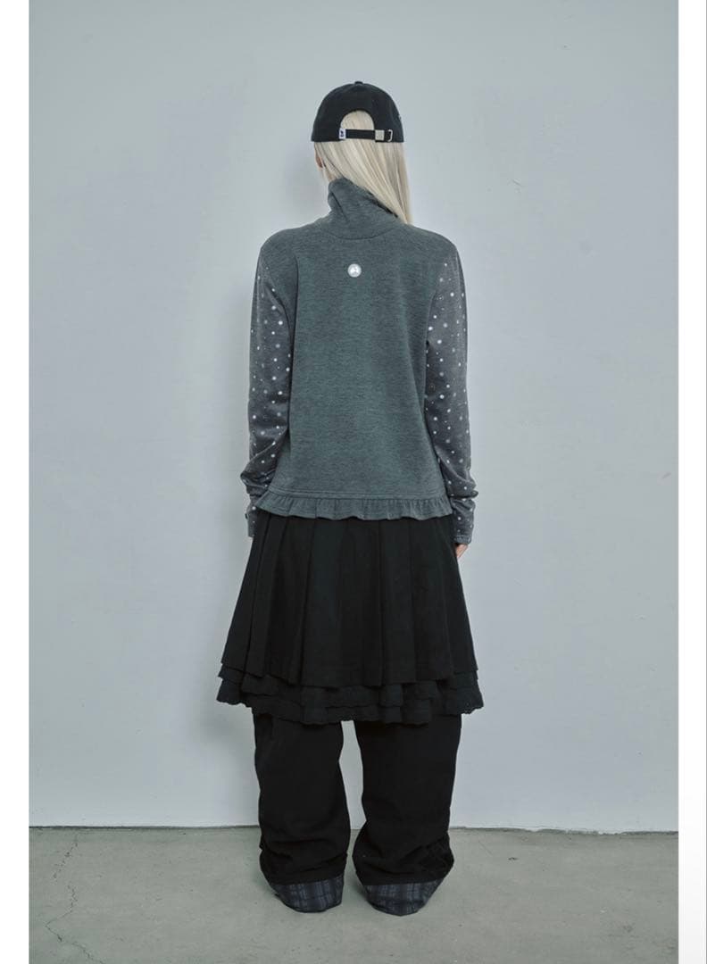 トップス HUG YOUR SKIN Flower Button Polar Top