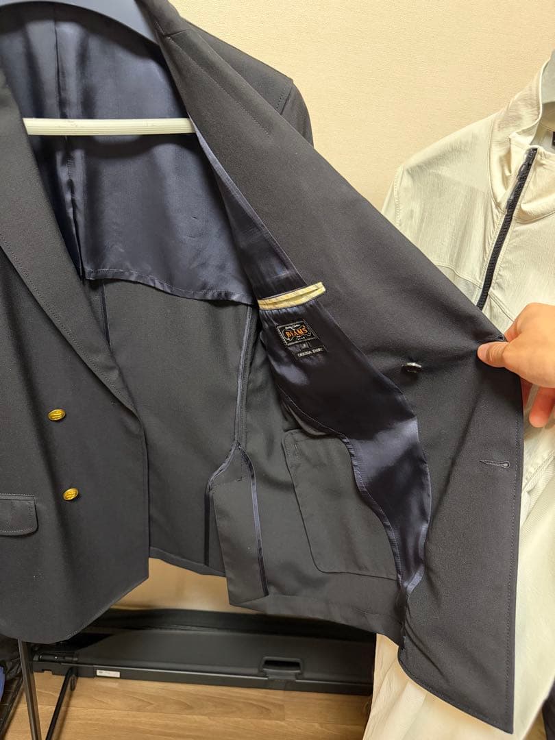 BEAMS PLUS 4ボタン ダブルブレザー