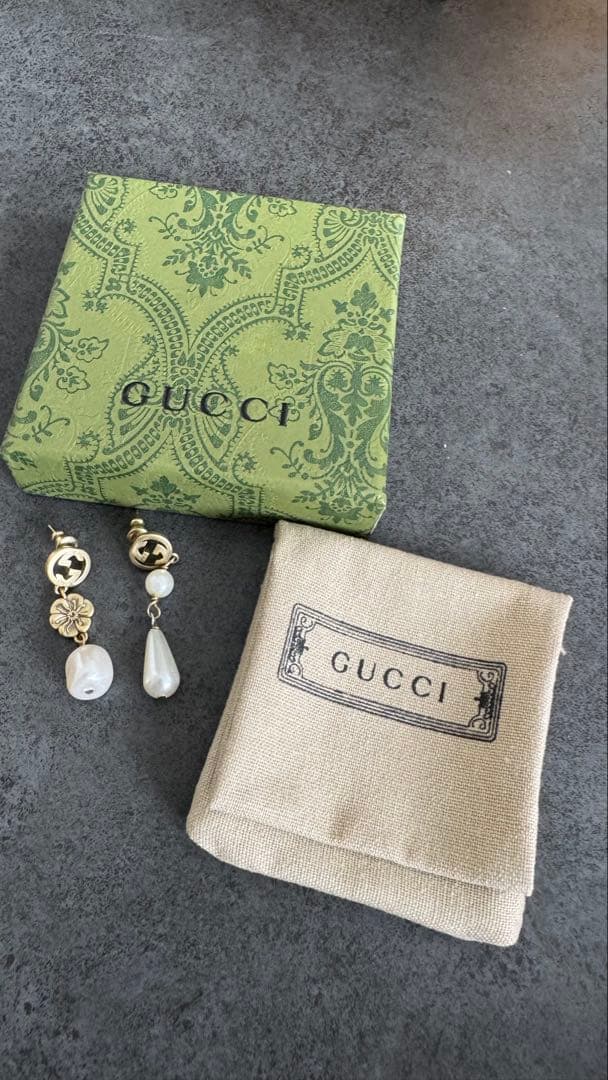 GUCCI アシンメトリーピアス