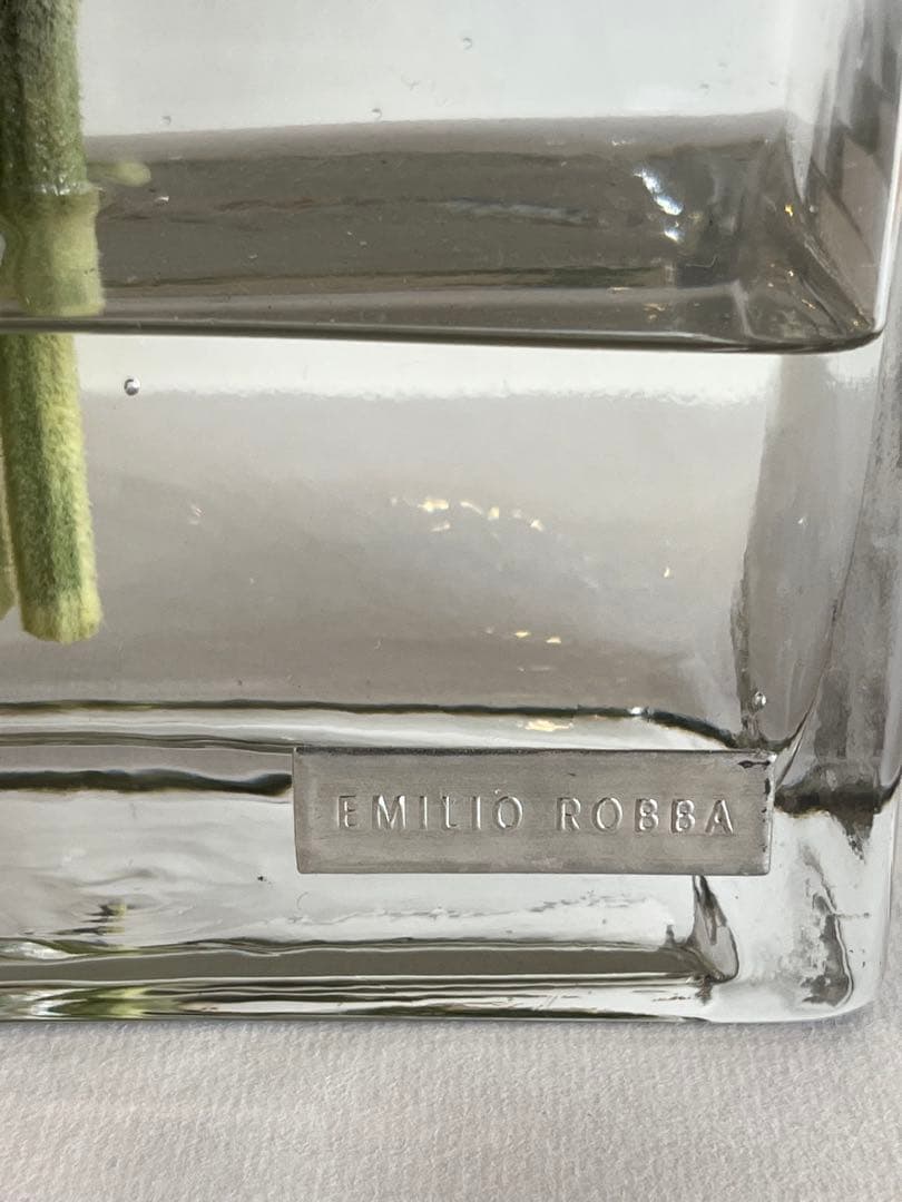 【エミリオロバ・ 春らしいラナンキュラスとグリーン… ガラス花瓶付き】