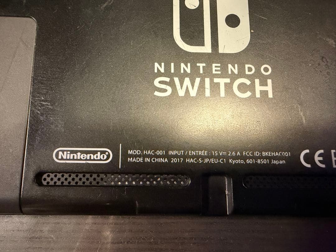 動作品 Nintendo Switch HAC-001 本体　ジョイコンx2