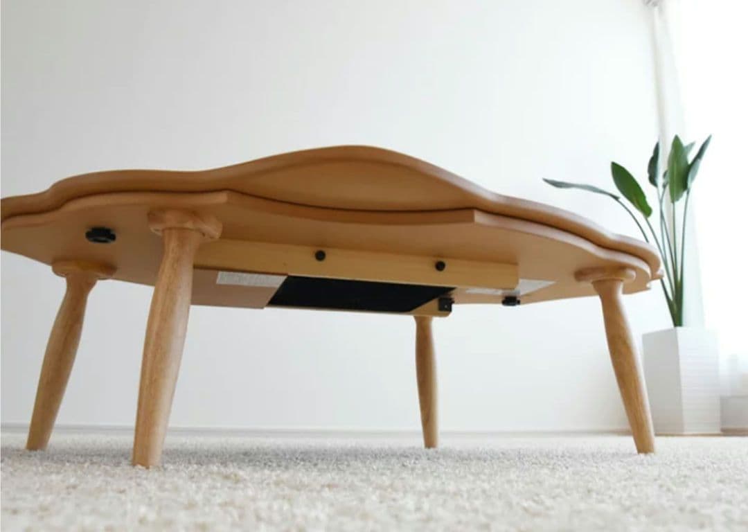 テーブル　ローテーブル　こたつ　葉っぱ　おちば　落ち葉　炬燵　葉　ochiba