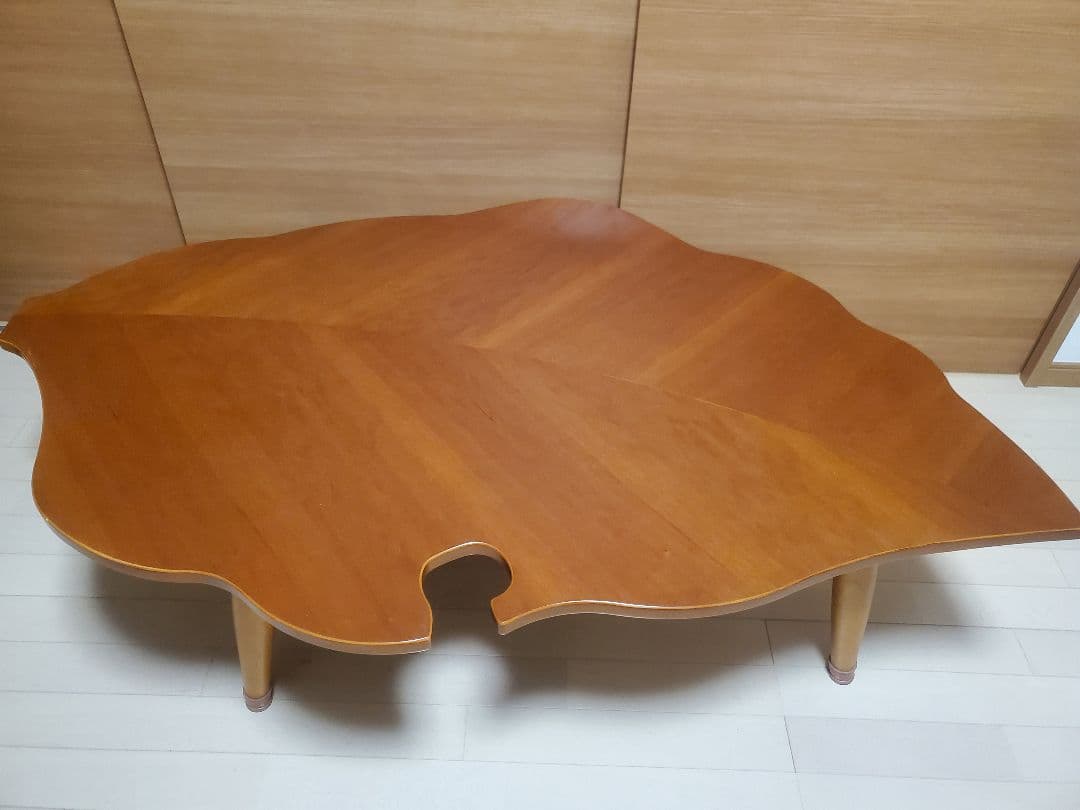 テーブル　ローテーブル　こたつ　葉っぱ　おちば　落ち葉　炬燵　葉　ochiba