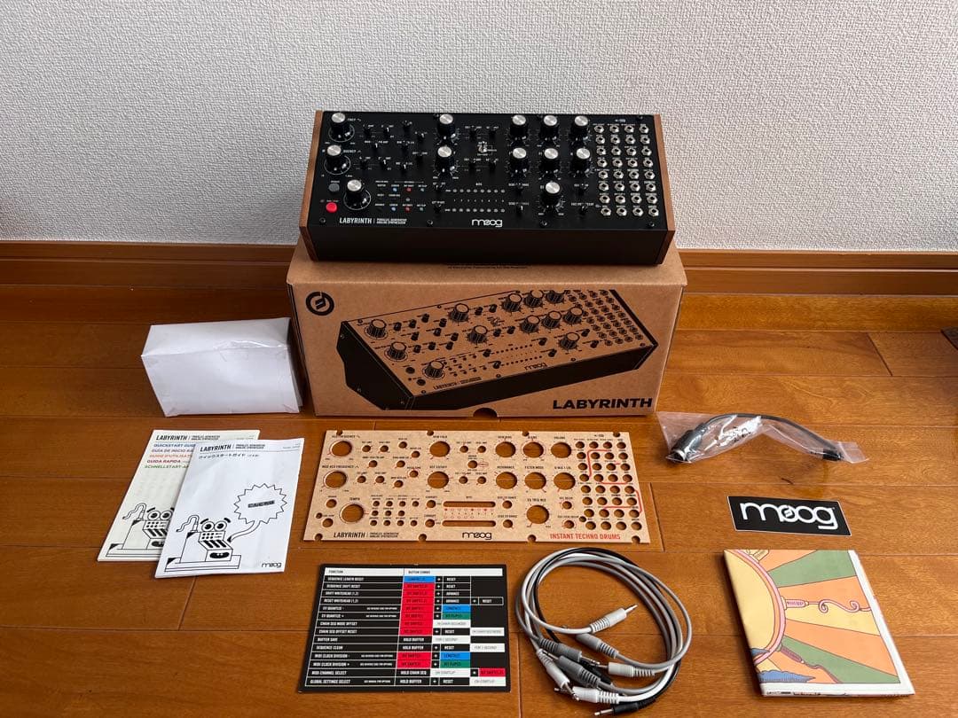 鍵盤楽器 Moog Labyrinth