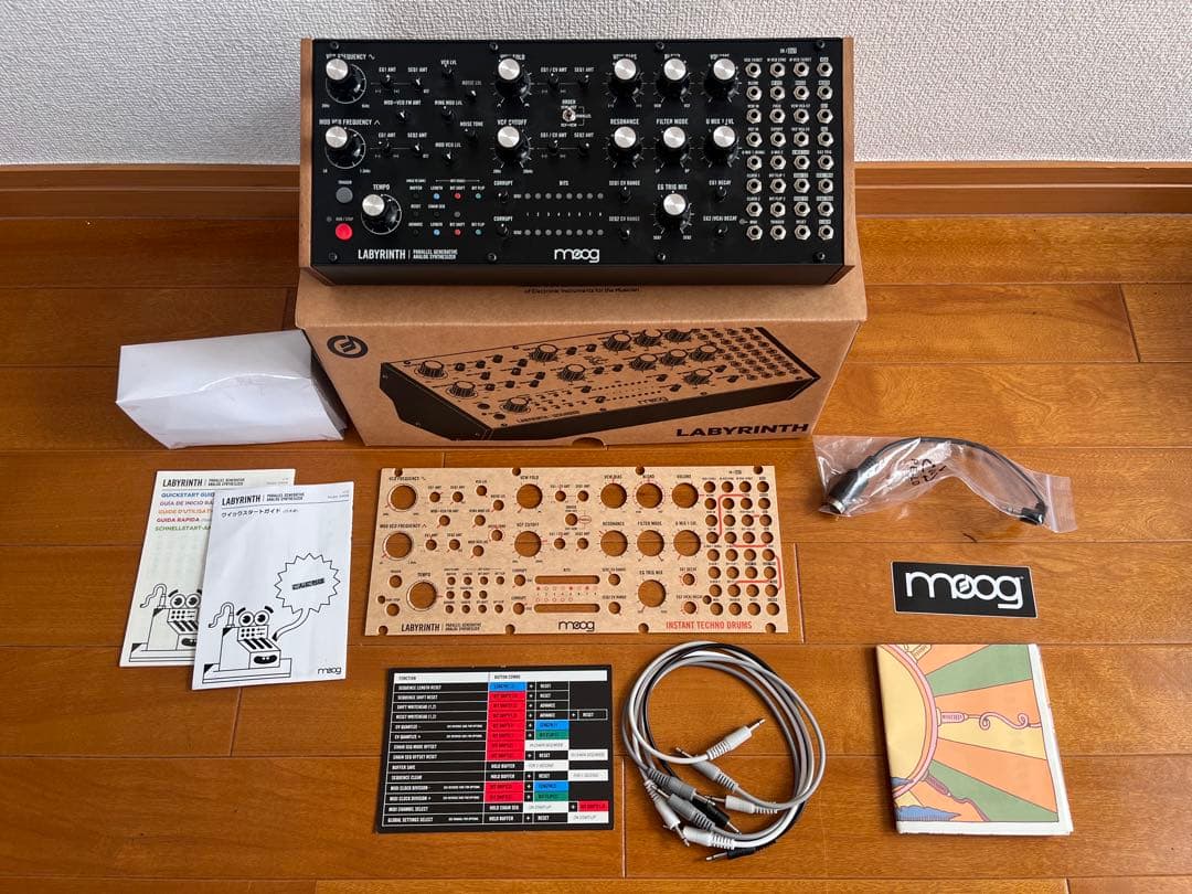 鍵盤楽器 Moog Labyrinth