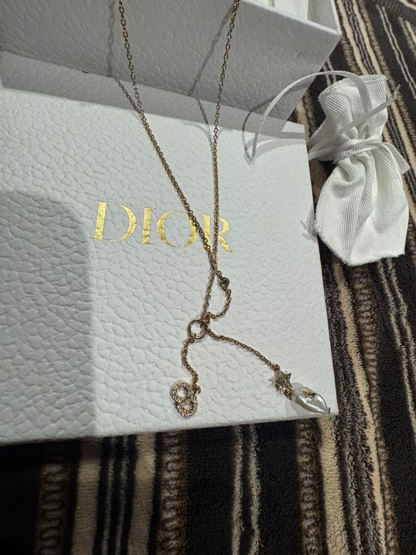 Dior ネックレス 星形チャーム付き