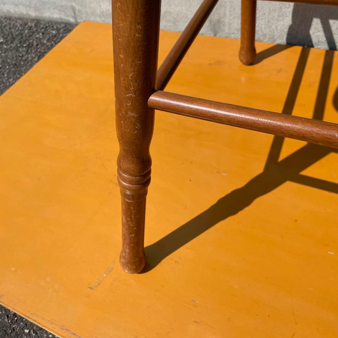 シンリー Shin Lee 2脚セット　ダイニング　椅子 チェア　彫刻 オーク材