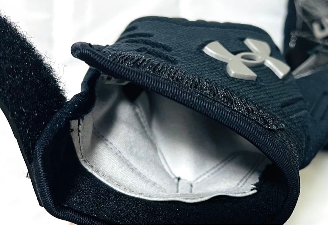 【美品】アンダーアーマー COMBAT 6 アメフト グローブ