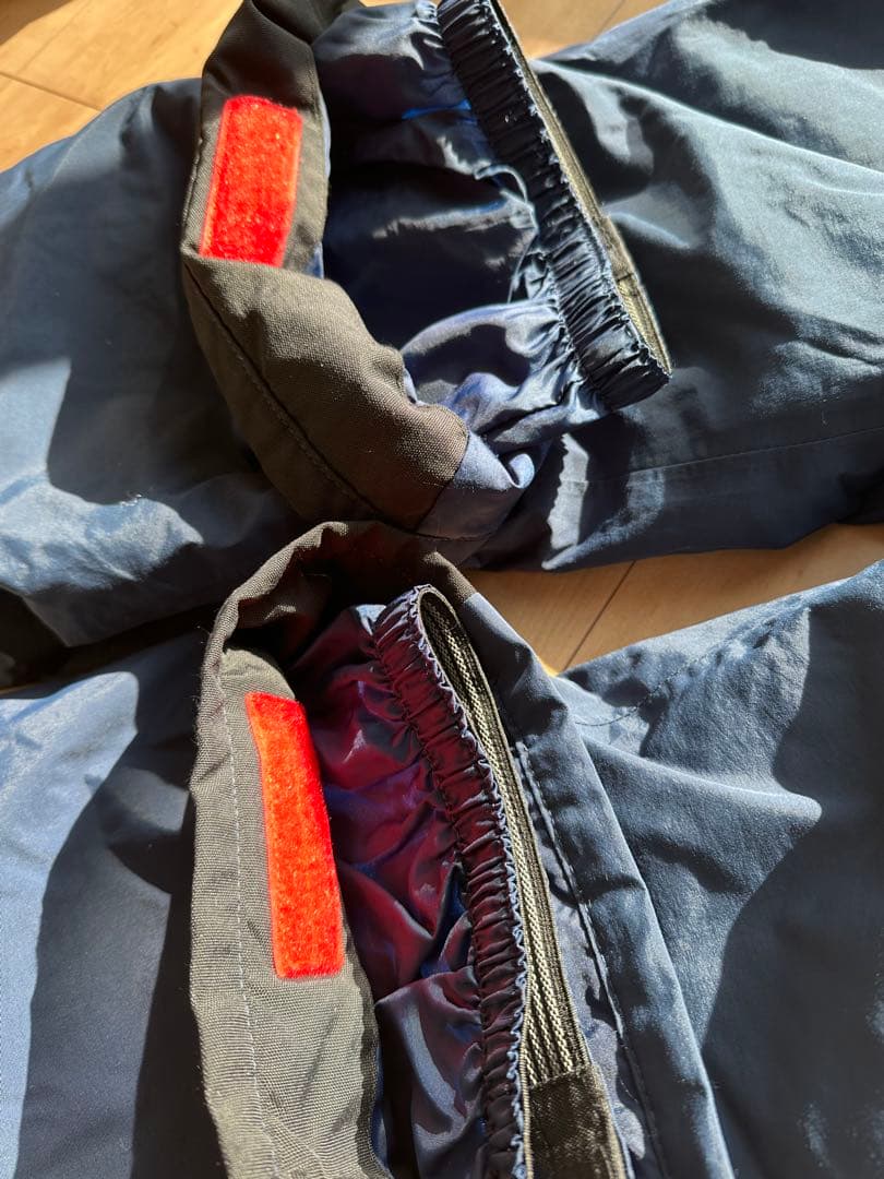 BURTON スノーボード　ビブパンツLサイズネイビー