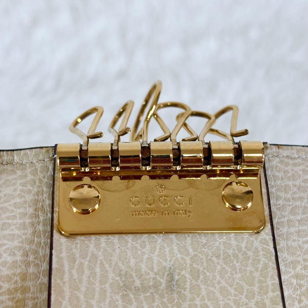 美品 現行 グッチ ６連キーケース マーモント GGスプリーム レザー ベージュ
