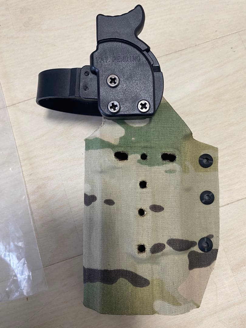 STARDUST-GEAR glock 用ホルスター　マルチカム
