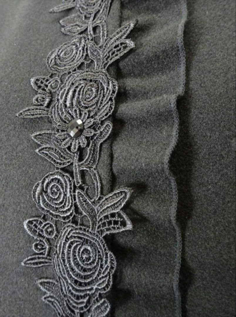 おんぷ　　スーパービューティー今季 ショートコート黒44 新品