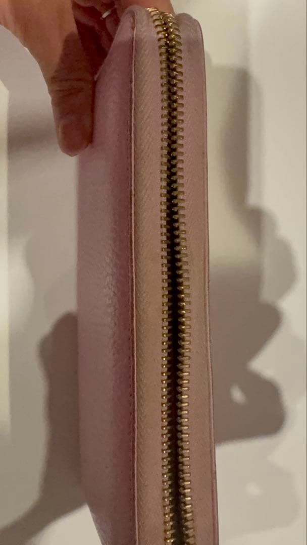 GUCCI ピンクレザーボスコ 長財布