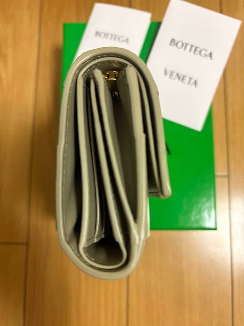 美品　Bottega Veneta 三つ折り財布