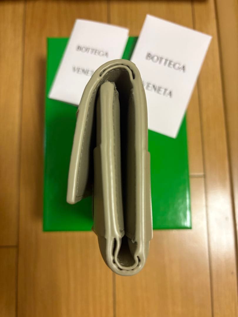 美品　Bottega Veneta 三つ折り財布