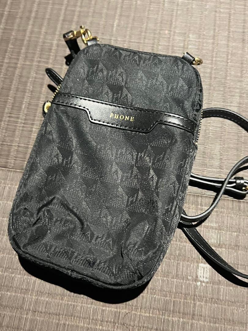 タイムセール‼️Anya Hindmarch エッセンシャルズ ショルダーバッグ