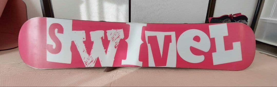 値下げ！　スノーボード サイズ142　Swivel