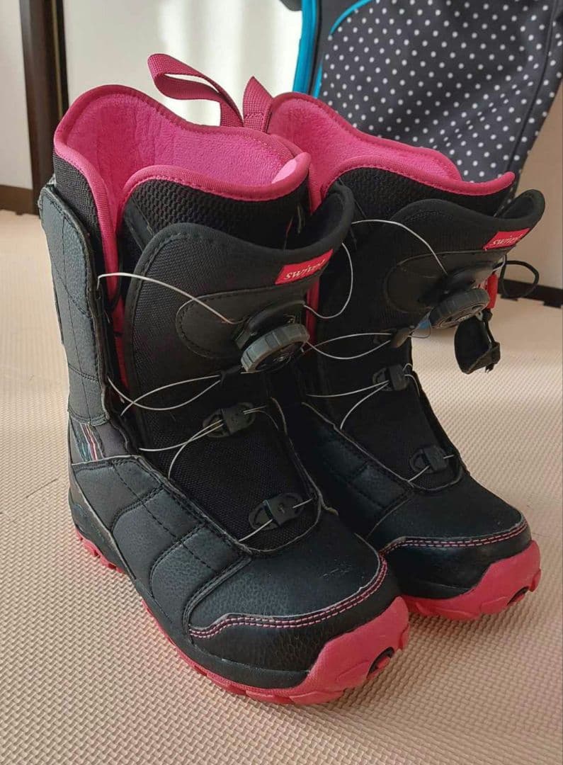値下げ！　スノーボード サイズ142　Swivel