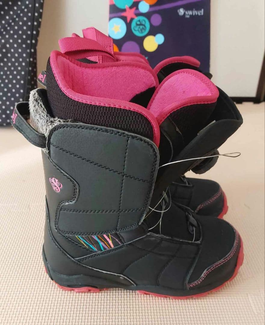 値下げ！　スノーボード サイズ142　Swivel