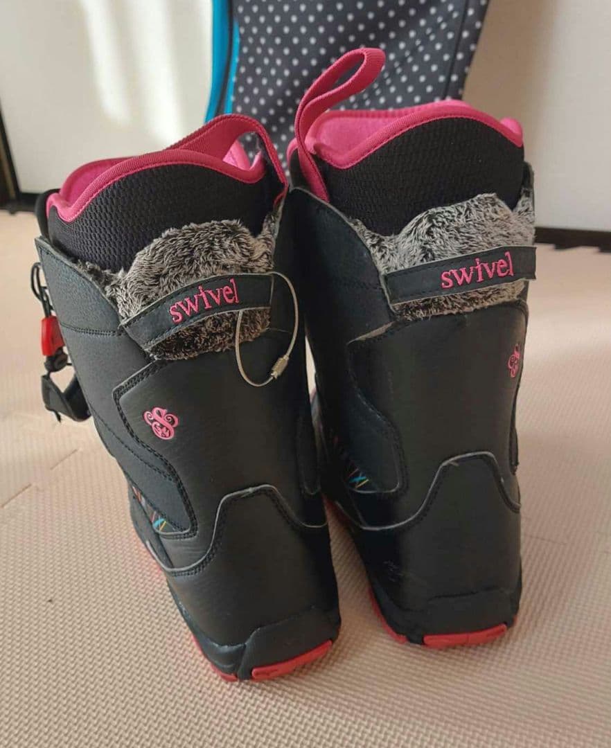 値下げ！　スノーボード サイズ142　Swivel