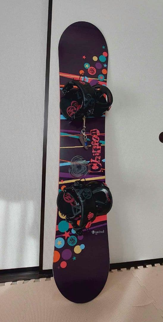 値下げ！　スノーボード サイズ142　Swivel