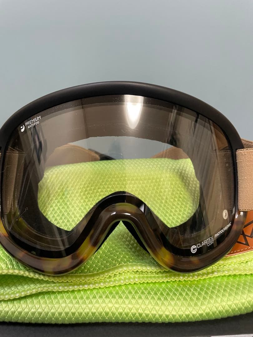 リボルト REVOLT SUPER LIGHT FRAME clear調光レンズ