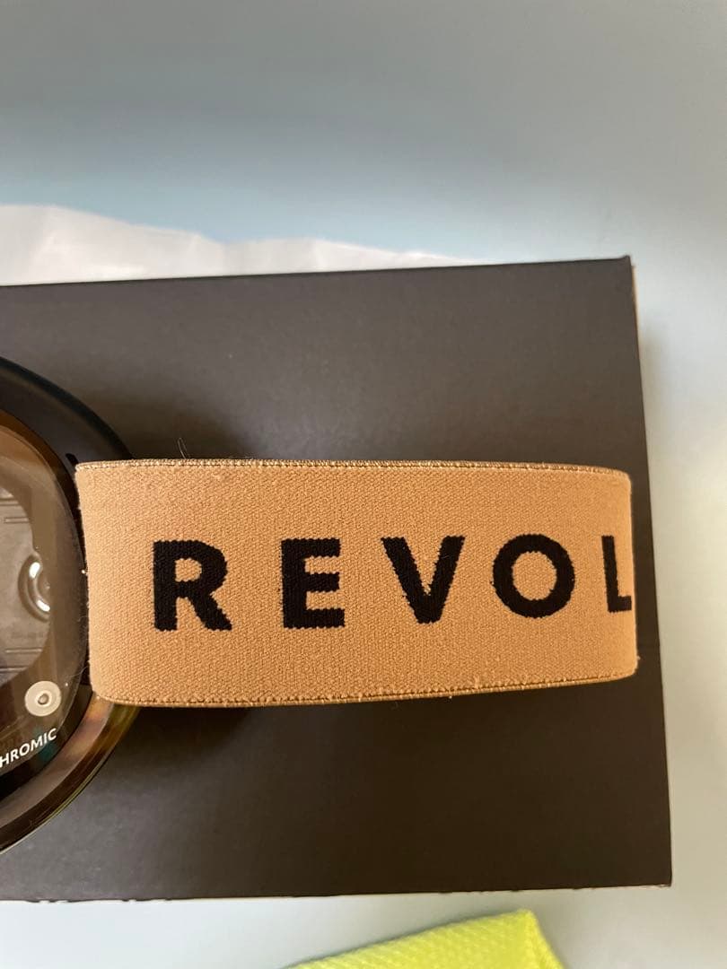 リボルト REVOLT SUPER LIGHT FRAME clear調光レンズ