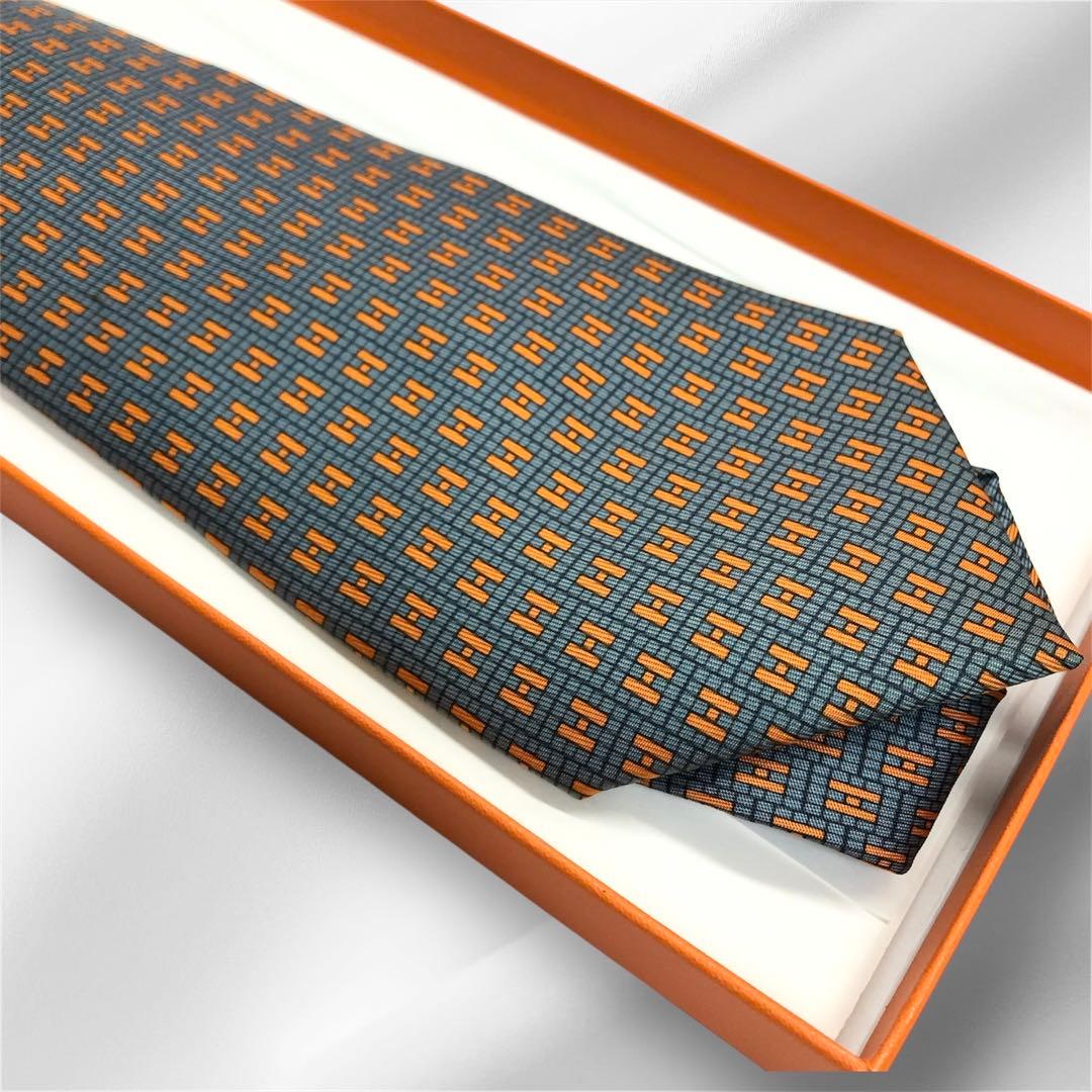 美品✨　HERMES エルメス　ネクタイ　グレー　オレンジ　H柄　シルク　箱付き
