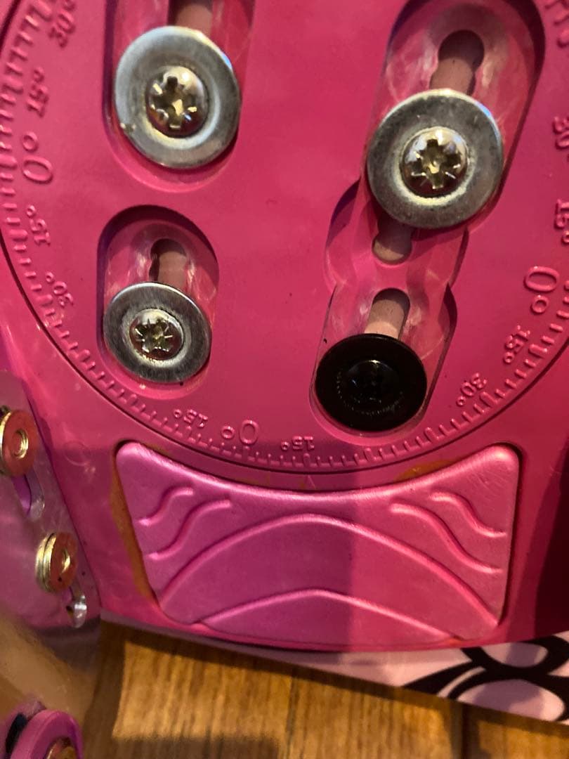 ピンク スノーボード バインディング付き