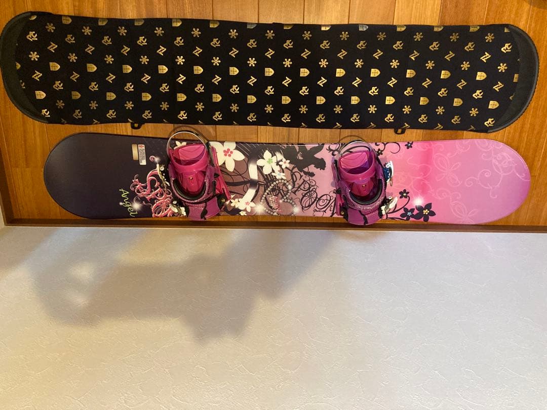ピンク スノーボード バインディング付き