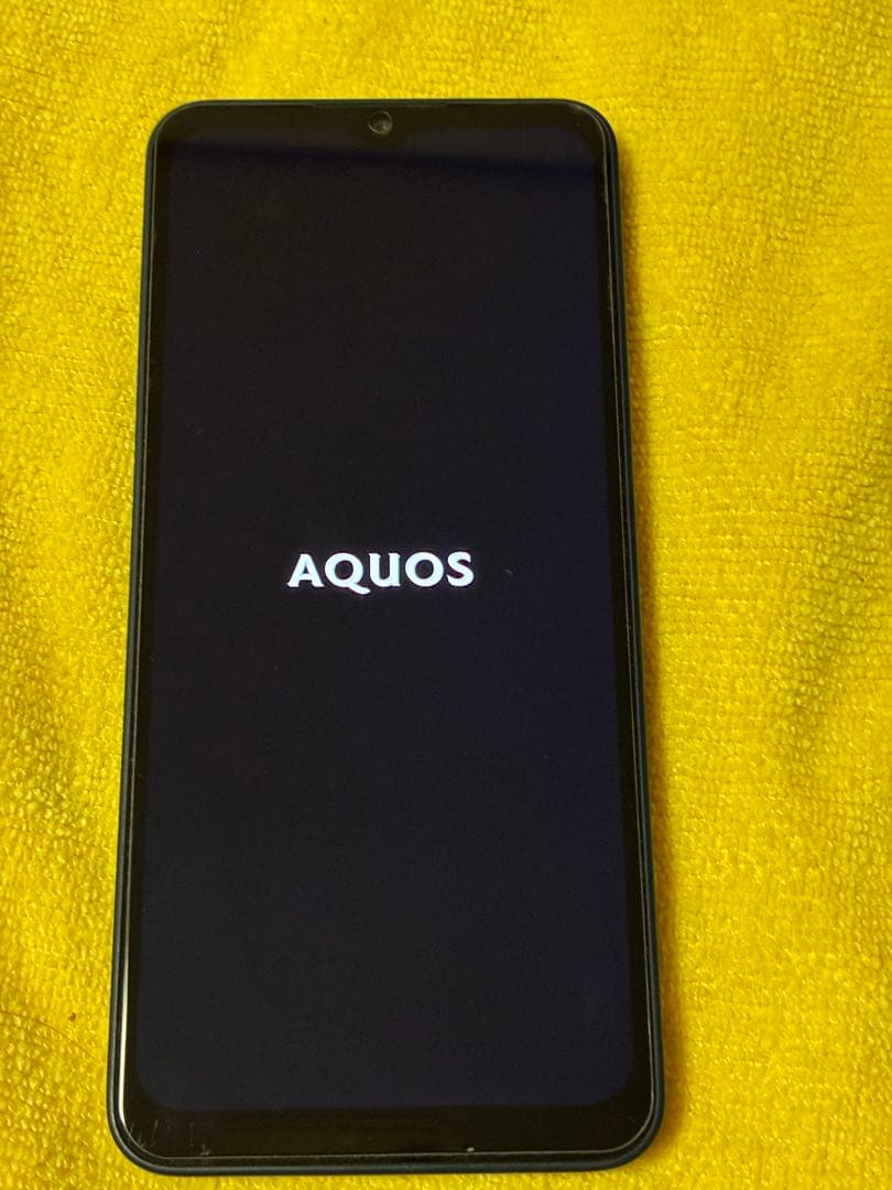 docomo AQUOS wish 4 本体 ブラック