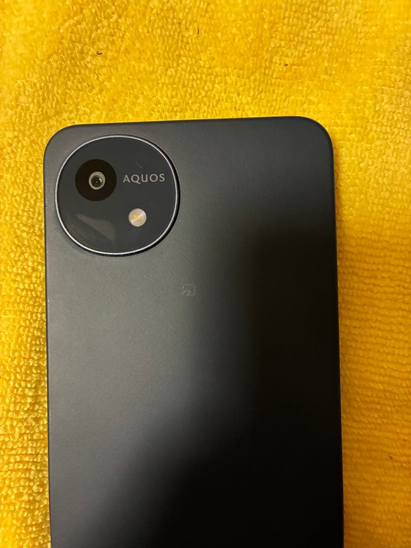 docomo AQUOS wish 4 本体 ブラック