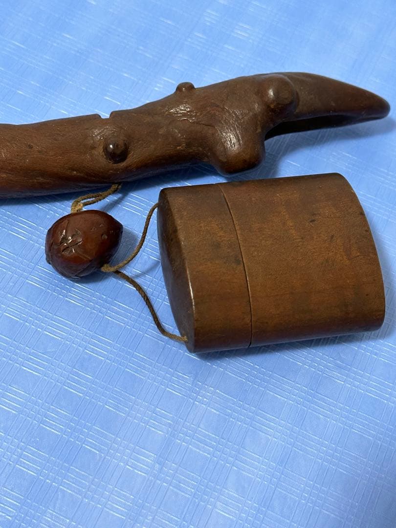 提げ物 煙管入れ 時代物 喫煙具 煙管筒 根付 銀製