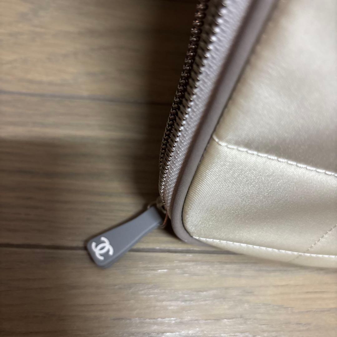 最終お値下げ‼️ シャネルホワイト ファンスキー板 カバー キルティング付き