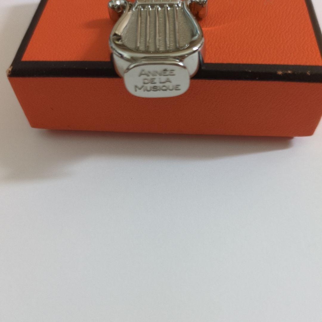 エルメス　HERMES ハープ型　カデナ　チャーム シルバー 箱付き