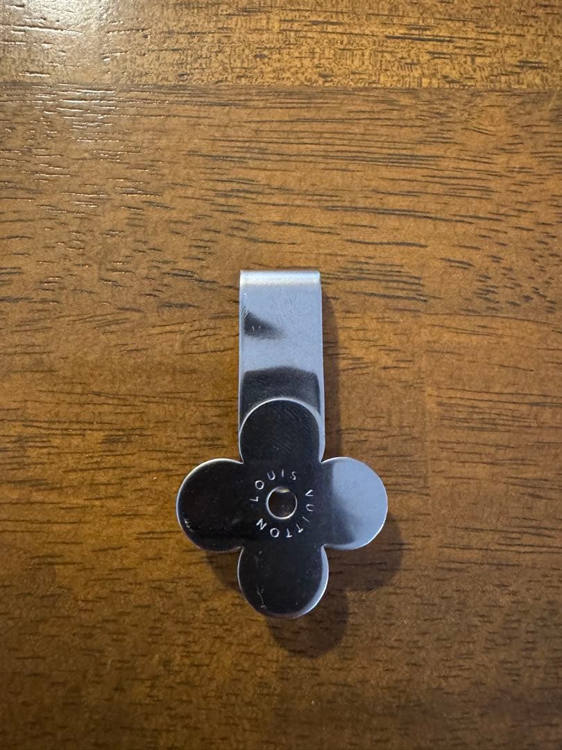 Louis Vuitton マネークリップ 四つ葉