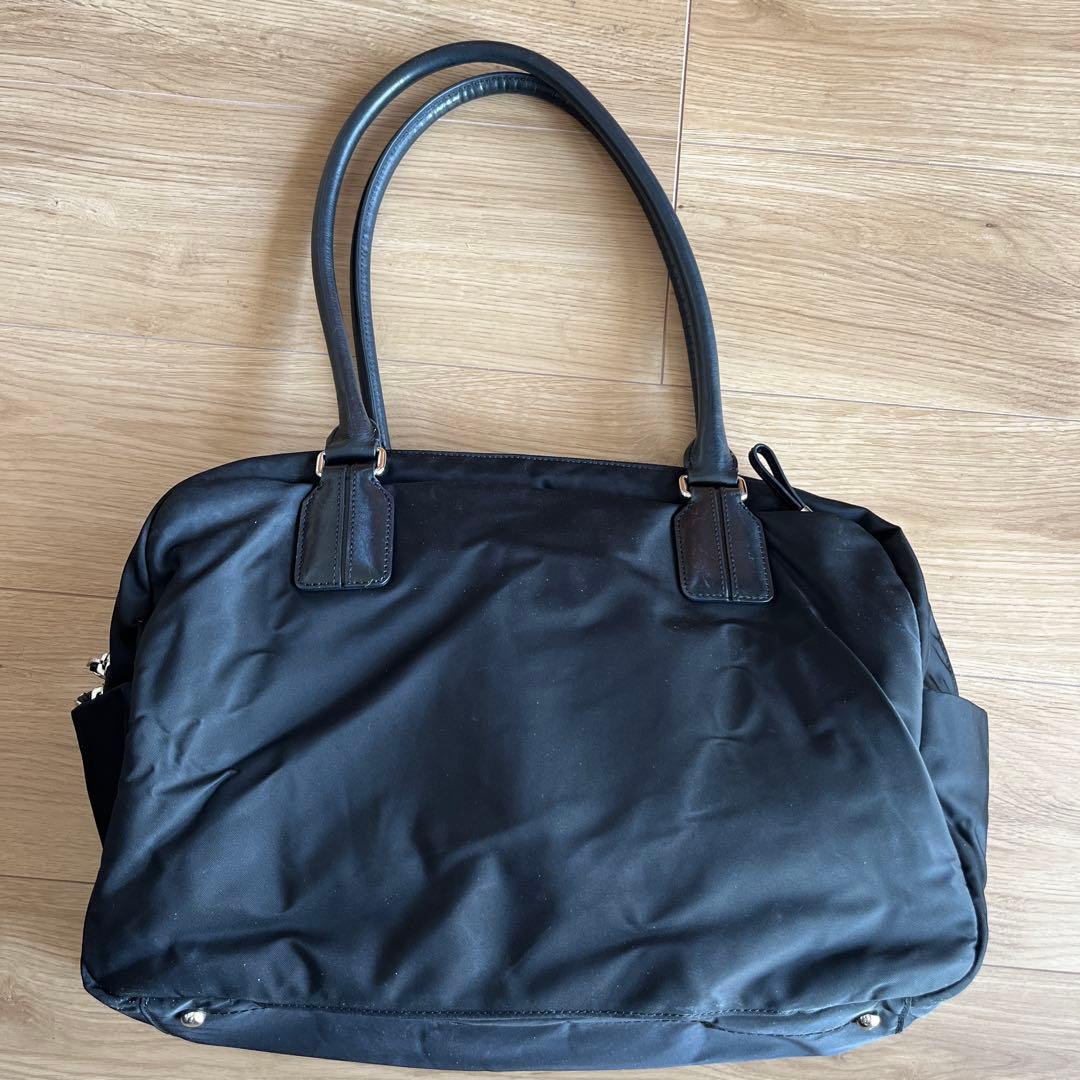 TUMI : トゥミ　レディース　黒　ショルダーバッグ