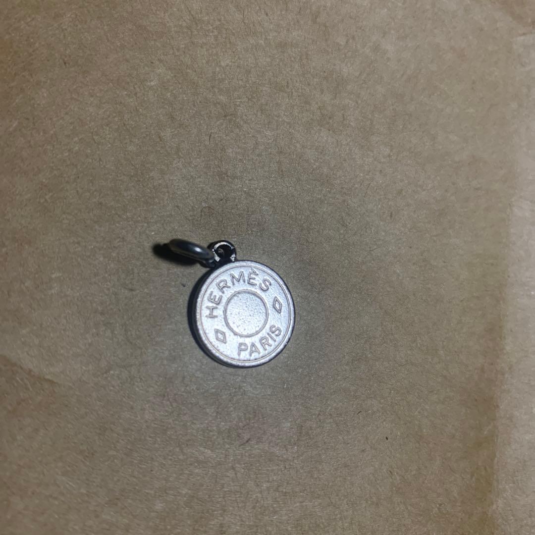 HERMES シルバー 円形チャーム シルバーチェーン付き925刻印あり