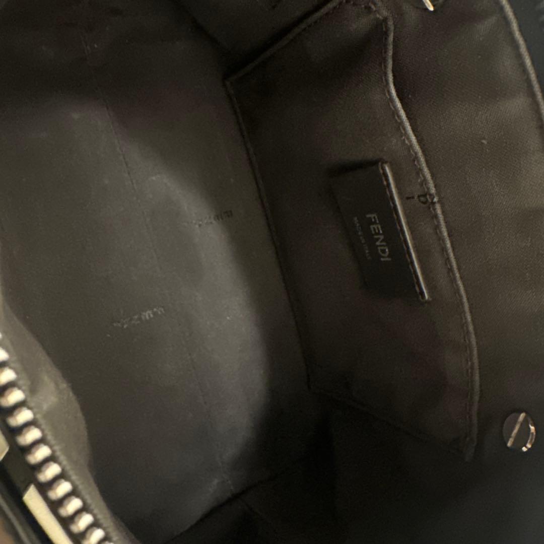 FENDI ショルダーバッグ ブラック　スモール